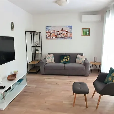 Apartament Lungomare *